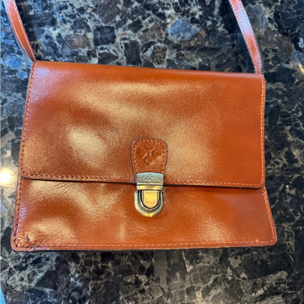 Patricia Nash Brown Leather Crossbody Bag with Gold Clasp